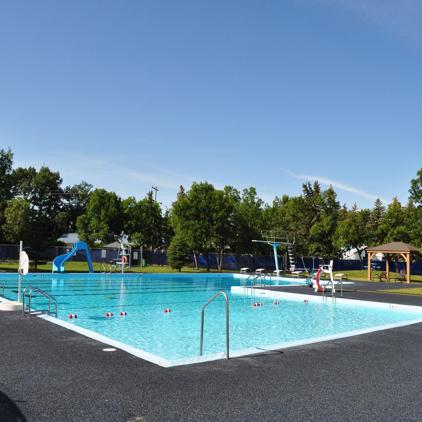 Assiniboia Aquatic Centre & Splash Park